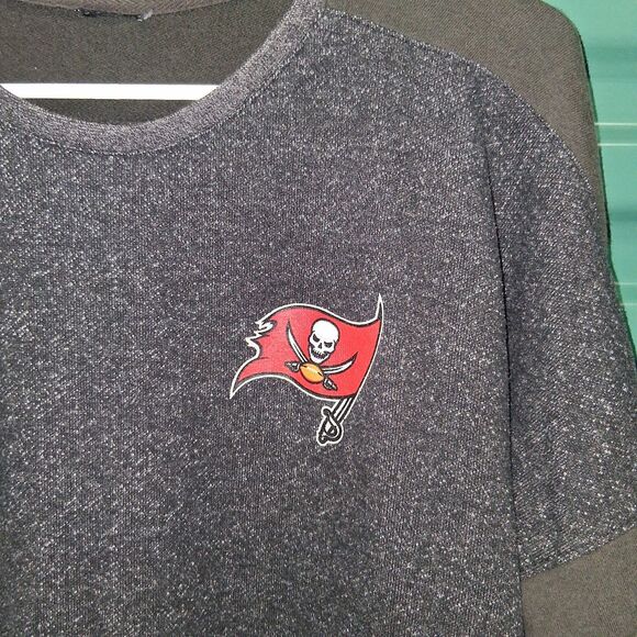 Tampa Bay Buccaneers Women Long Sleeve Shirt Light Sweater Size M/Lg Black Gray - Picture 2 of 5
